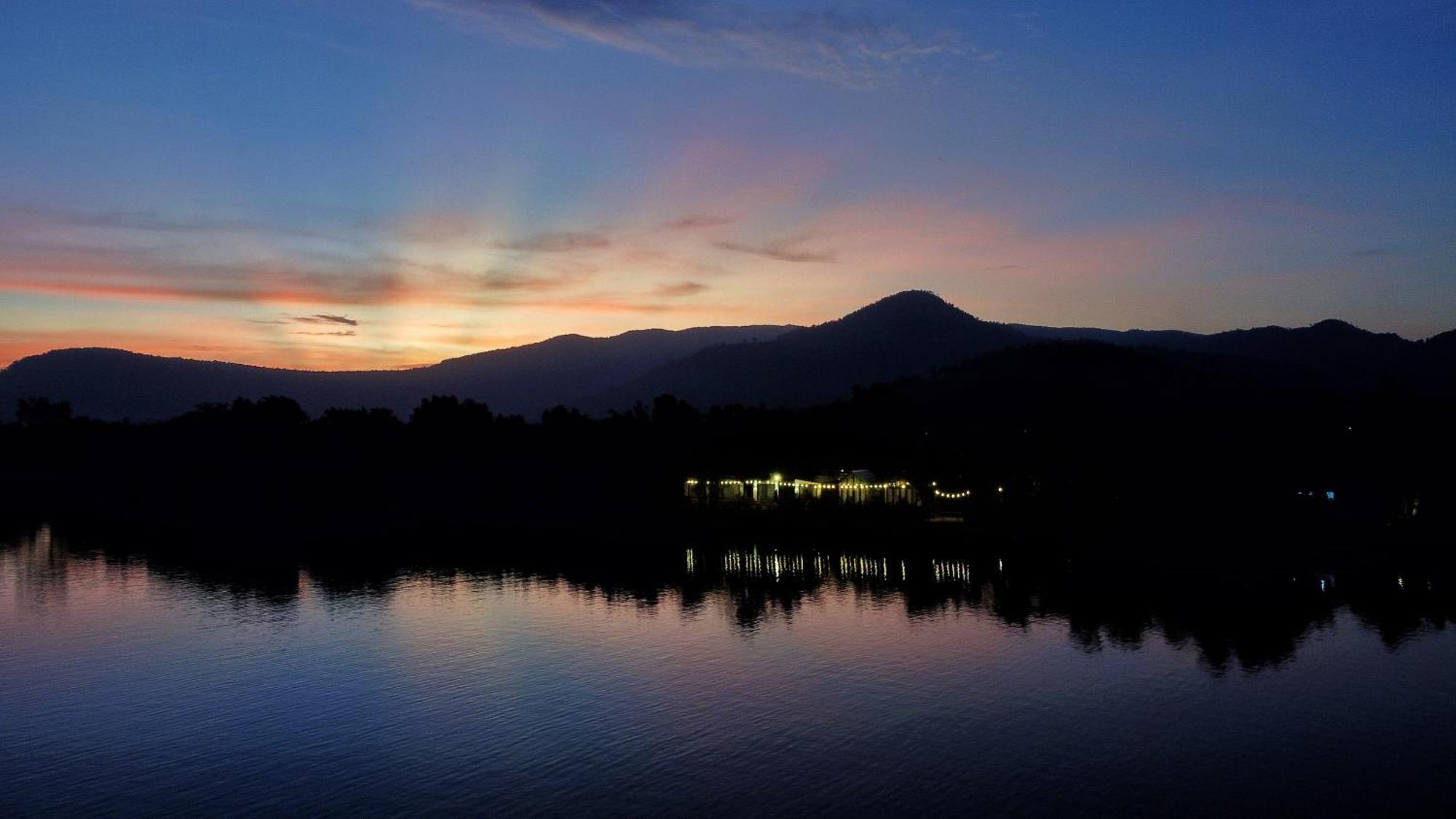 Kampot Riverfront Boutique Exterior foto